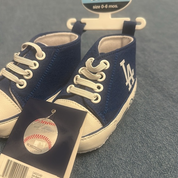 LA Dodgers NWT Baby Fanatic Blue and White Pre Walker sneakers 0-6 months - Picture 4 of 7